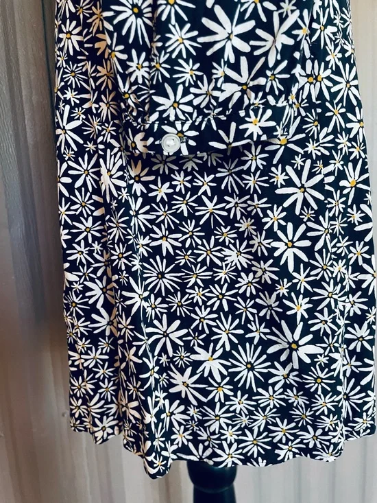 Uniqlo Ditsy Floral Dress Daisy Print Lightweight Black White Yellow L Cottage - Picture 7 of 15